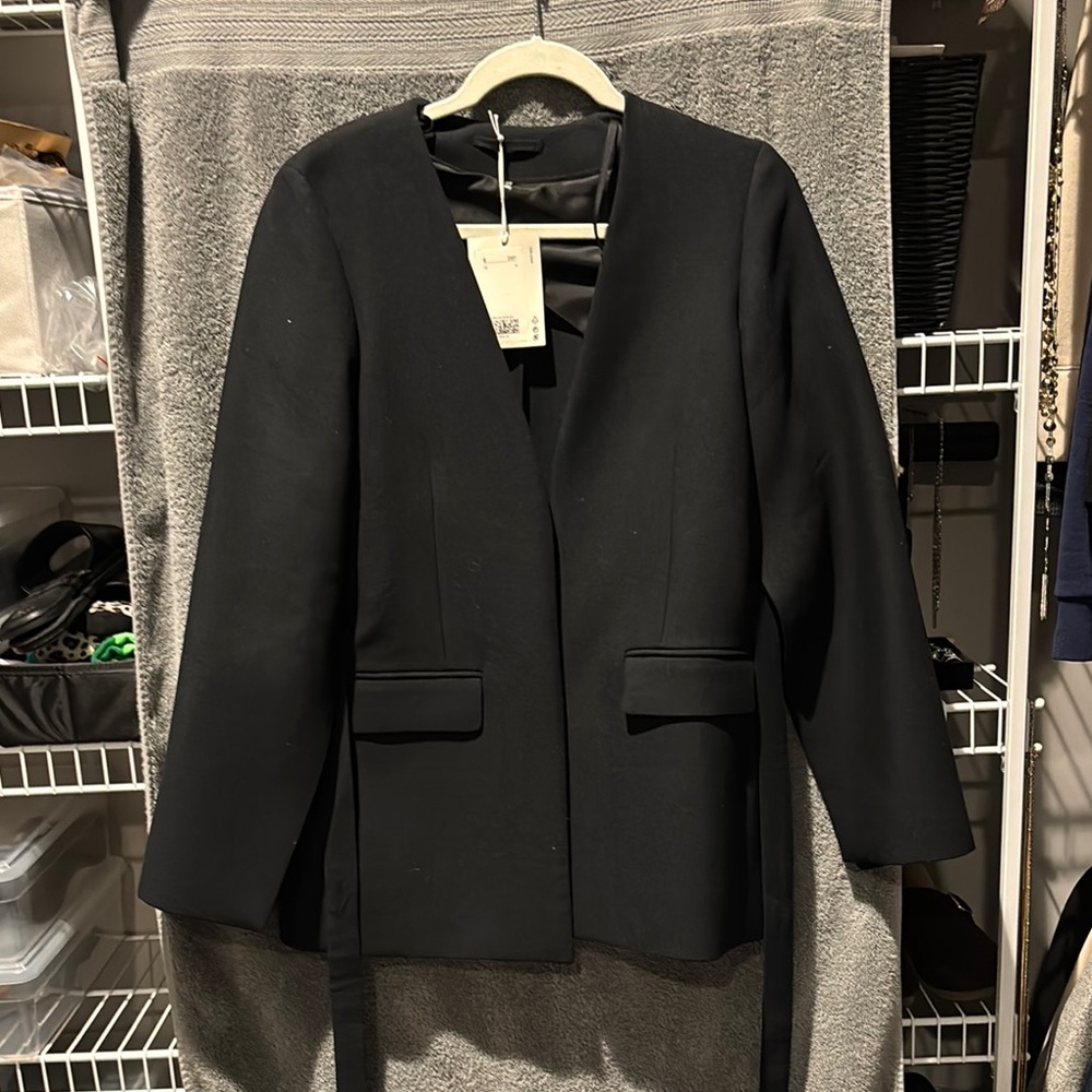 COS Black Blazer Professional Modern Design